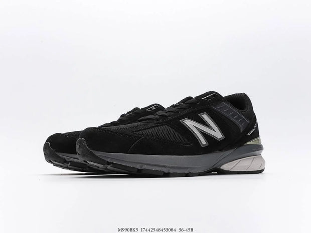 New Balance in USA M990 V5