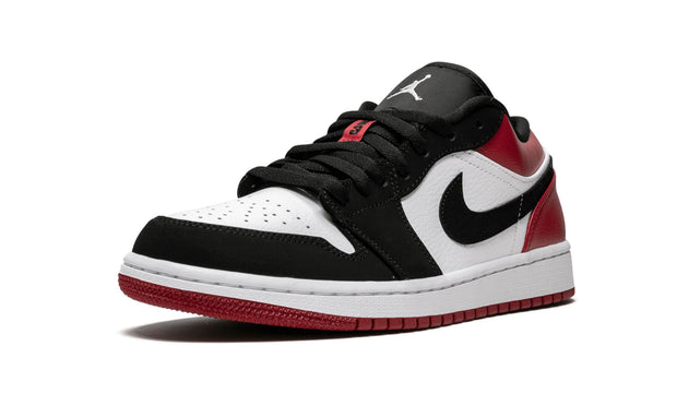 AIR JORDAN 1 LOW
"Black Toe"