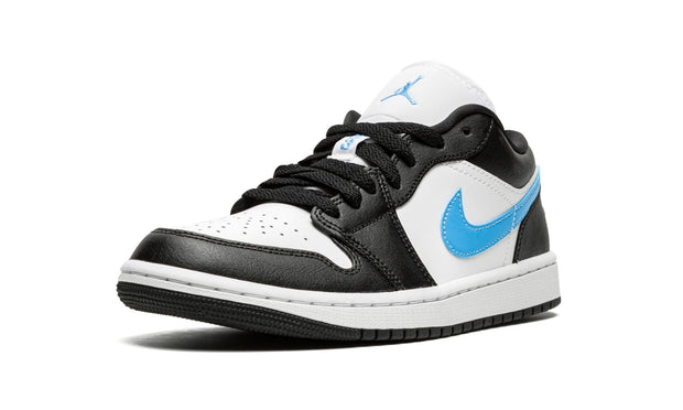 AIR JORDAN 1 LOW
"Black / University Blue"